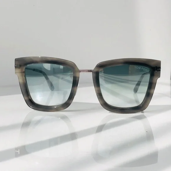 New Tom Ford Lara-02 Grey Square Sunglasses - Picture 4 of 16